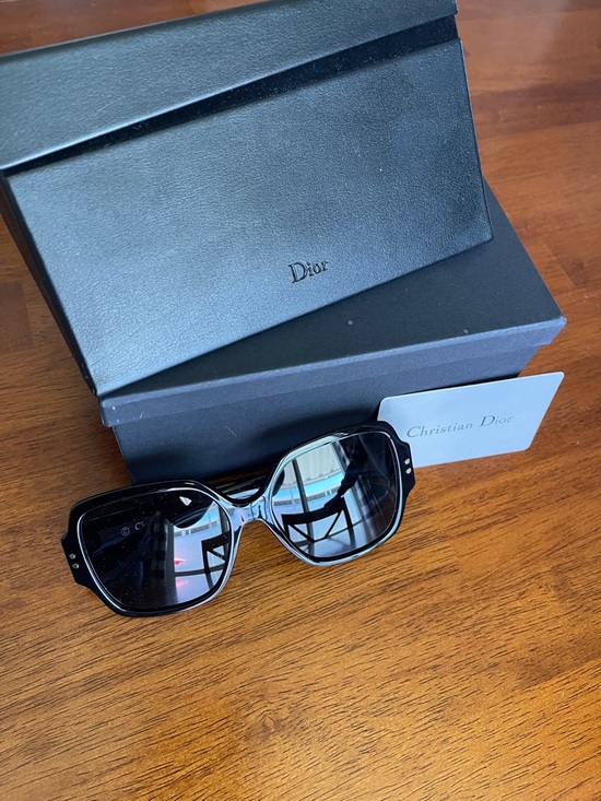 Dior Women’s Black Oversized Geometric Sunglasses main image 4